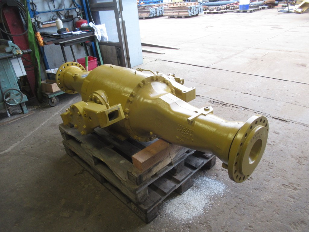 Caterpillar 1267845 - Rear axle for Construction machinery: picture 2 Caterpillar 1267845 - Rear axle for Construction machinery: picture 2