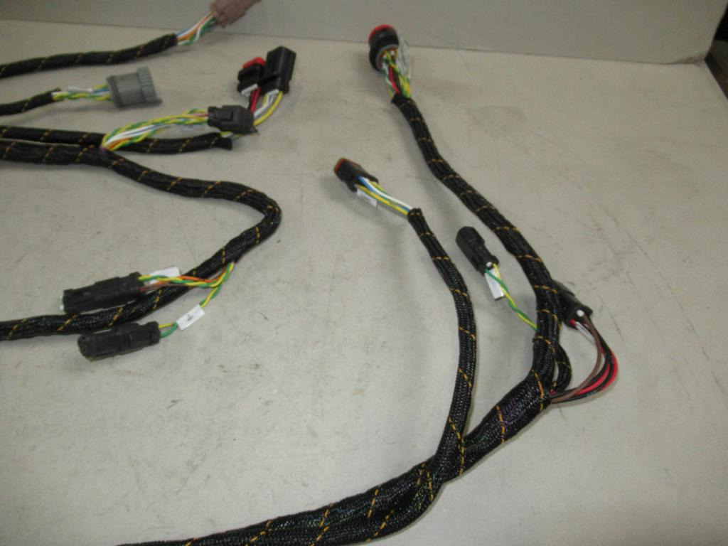 Caterpillar 4565621 - Cables/ Wire harness for Construction machinery: picture 3 Caterpillar 4565621 - Cables/ Wire harness for Construction machinery: picture 3