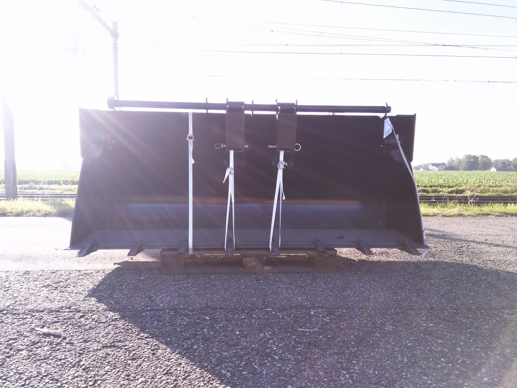 Caterpillar 5737993 - 5360034 - Loader bucket: picture 1 Caterpillar 5737993 - 5360034 - Loader bucket: picture 1