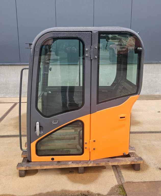 Doosan 220101-00070 - K1041550 - Cab for Construction machinery: picture 1 Doosan 220101-00070 - K1041550 - Cab for Construction machinery: picture 1