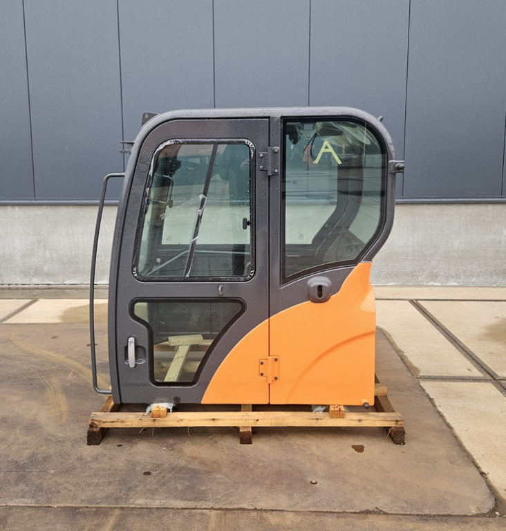 Doosan 220101-00889K - Cab for Construction machinery: picture 1 Doosan 220101-00889K - Cab for Construction machinery: picture 1