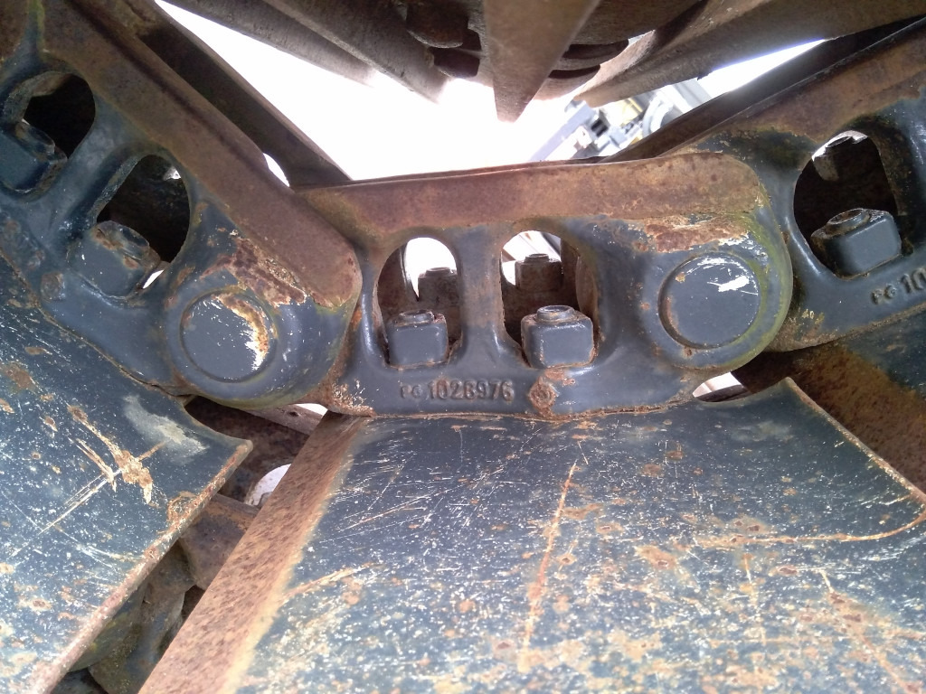 Hitachi 1028976 - 9200213 - Track for Construction machinery: picture 4 Hitachi 1028976 - 9200213 - Track for Construction machinery: picture 4