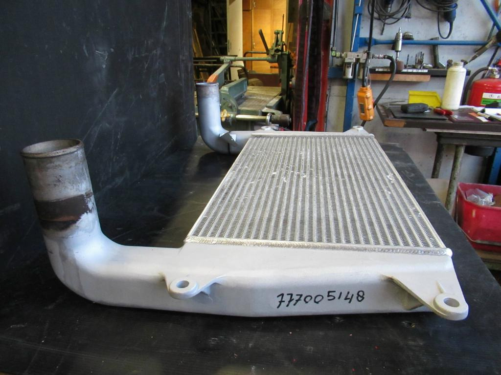 Hyundai R210LC-9 - - Intercooler for Construction machinery: picture 2 Hyundai R210LC-9 - - Intercooler for Construction machinery: picture 2