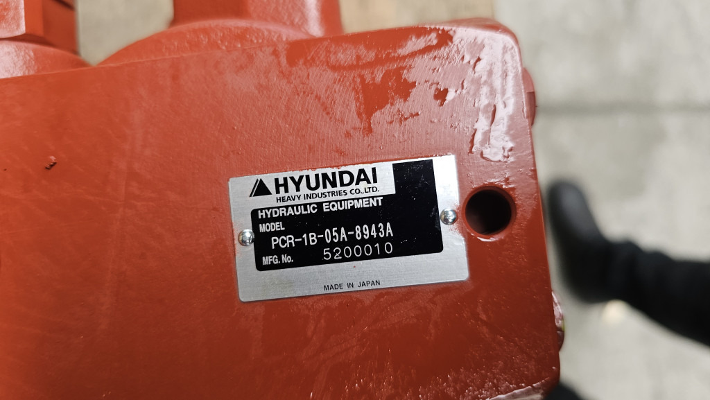Hyundai XJDK-00081 - Swing motor for Construction machinery: picture 2 Hyundai XJDK-00081 - Swing motor for Construction machinery: picture 2