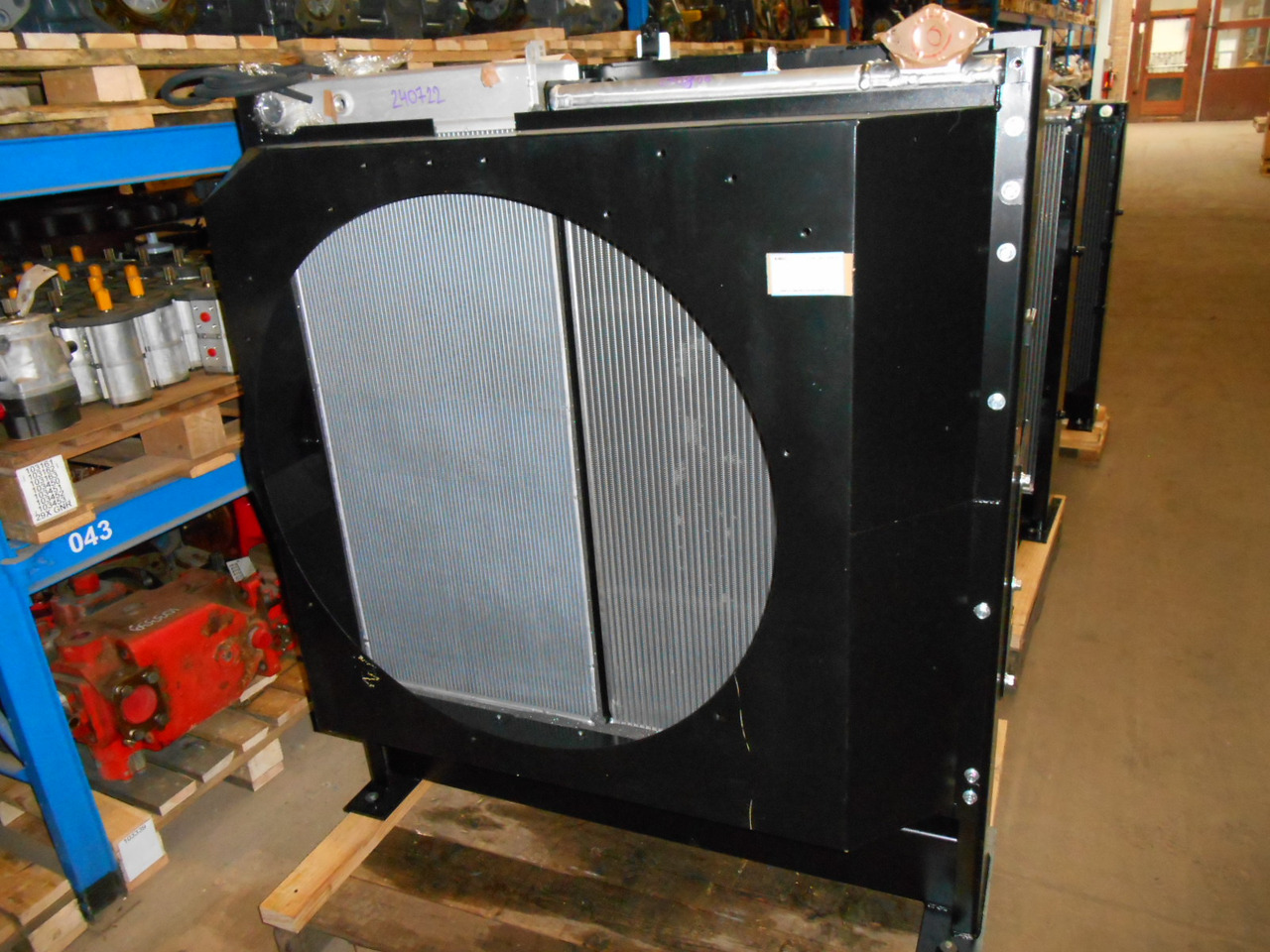 Kobelco LS05P00039F1 - LS05P00039F3 - Radiator for Construction machinery: picture 5 Kobelco LS05P00039F1 - LS05P00039F3 - Radiator for Construction machinery: picture 5