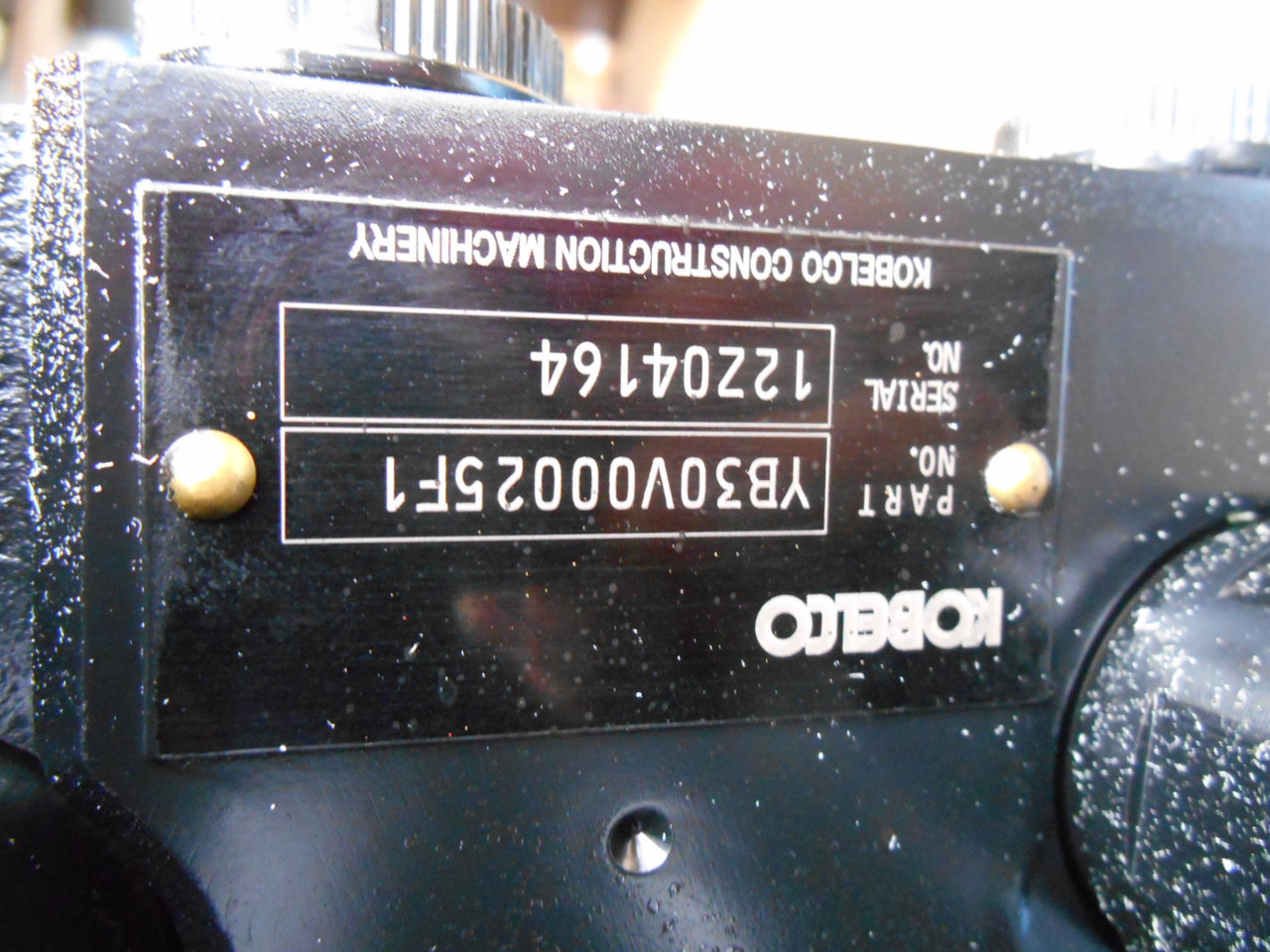 Kobelco YB30V00025F1 - Hydraulic valve for Construction machinery: picture 2 Kobelco YB30V00025F1 - Hydraulic valve for Construction machinery: picture 2