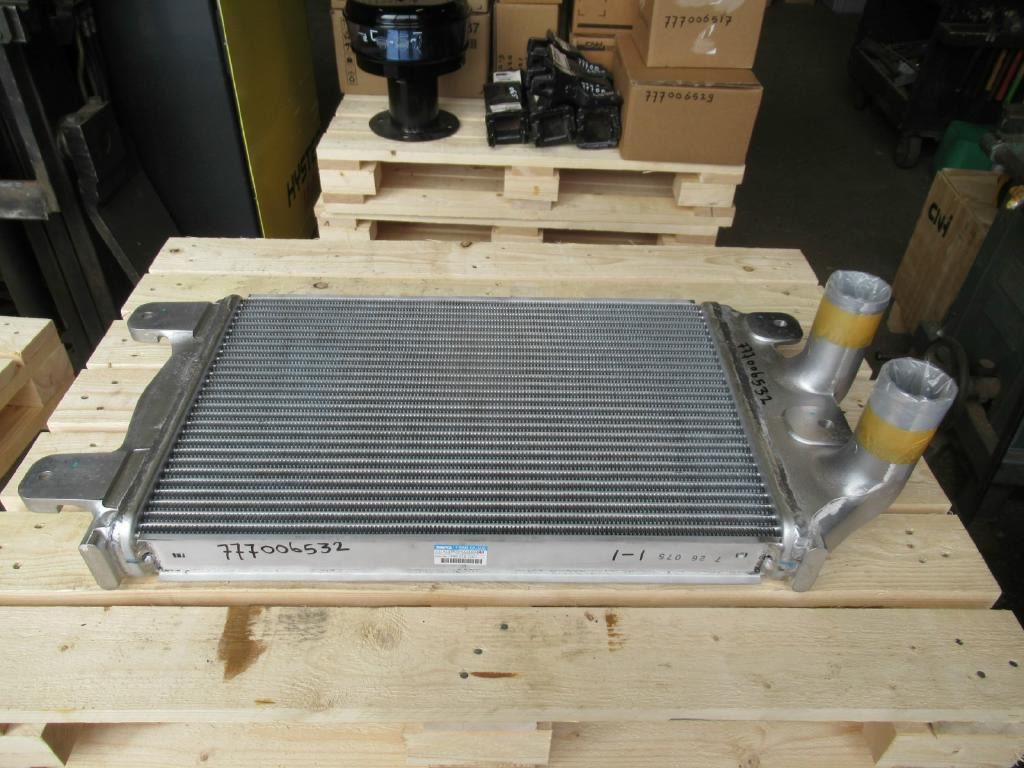 New Holland YM05P00009S003 - 72211202 - Intercooler for Agricultural machinery: picture 1 New Holland YM05P00009S003 - 72211202 - Intercooler for Agricultural machinery: picture 1