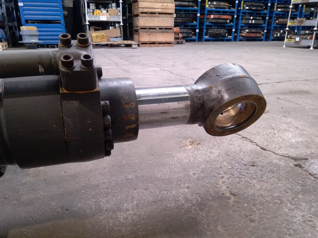 Volvo EC360 - SA114604980 - Hydraulic cylinder for Construction machinery: picture 2 Volvo EC360 - SA114604980 - Hydraulic cylinder for Construction machinery: picture 2