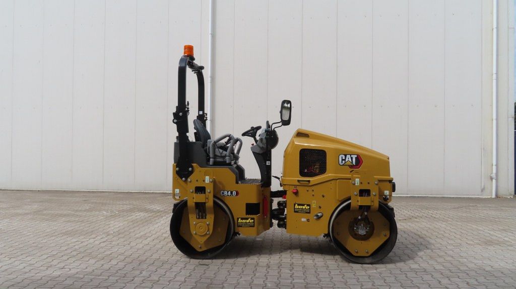 Caterpillar CB4.0 - Road roller: picture 1 Caterpillar CB4.0 - Road roller: picture 1