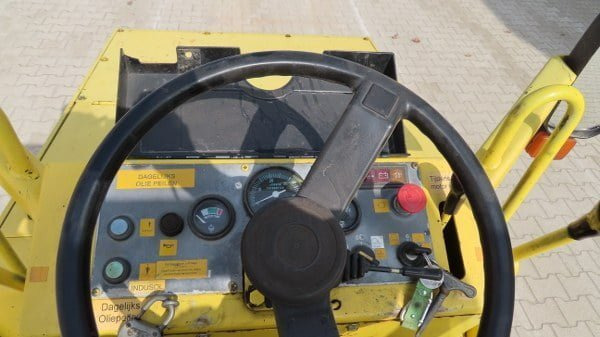 Pneumatic roller Sakai TS 160: picture 9