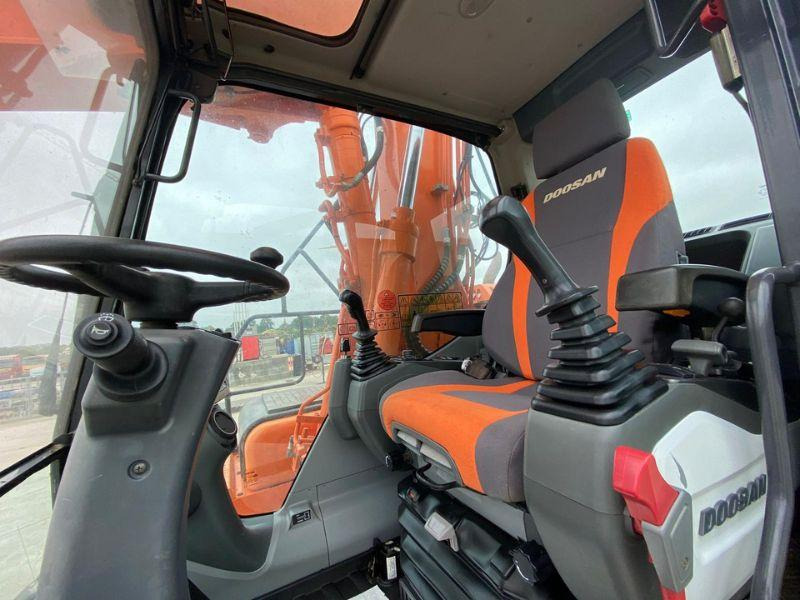 Doosan DX160 - Wheel excavator: picture 5 Doosan DX160 - Wheel excavator: picture 5