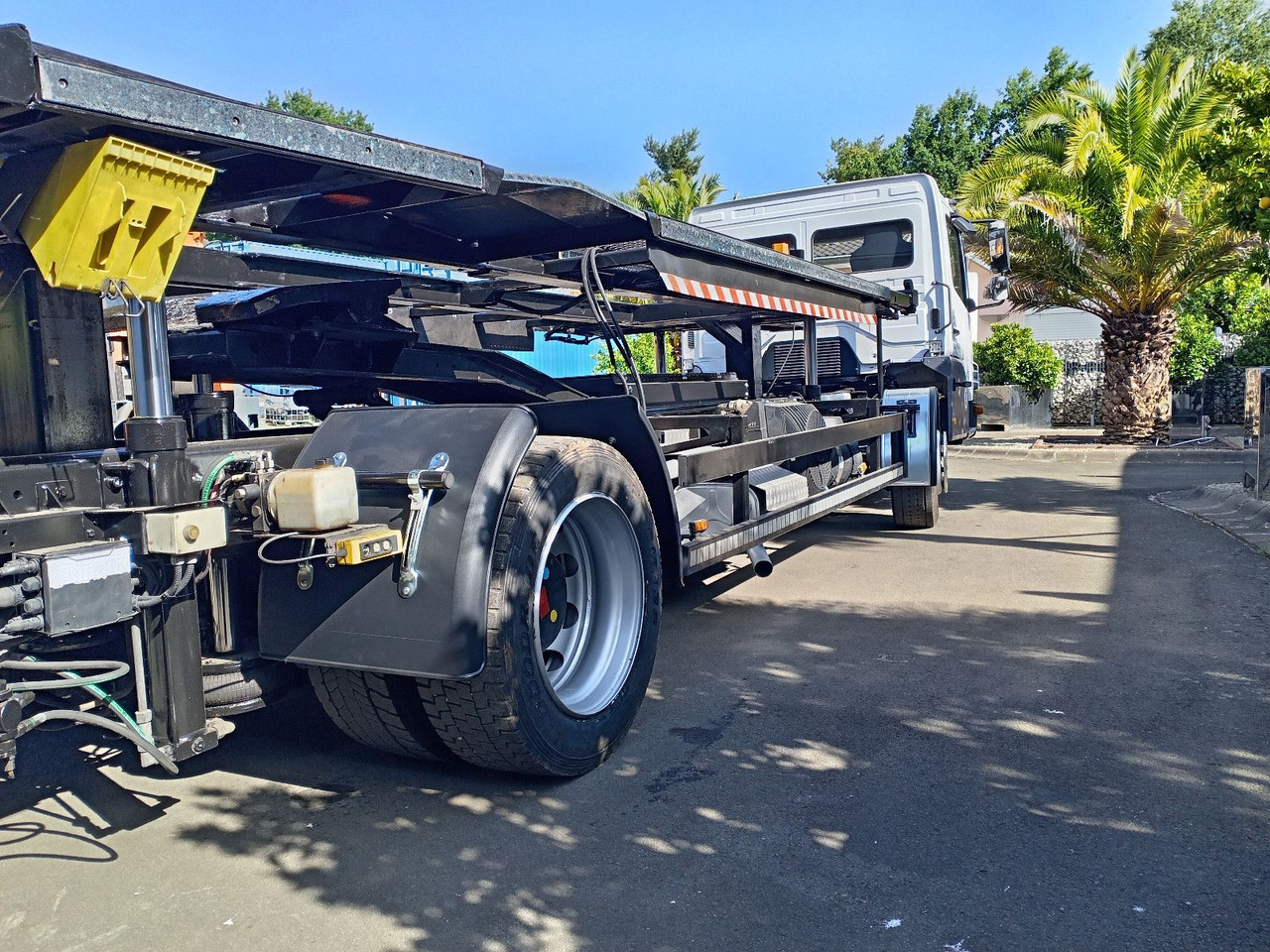 Mercedes-Benz Kamag/ Wiesel/ WBH/KB3682 - Container transporter/ Swap body truck: picture 4 Mercedes-Benz Kamag/ Wiesel/ WBH/KB3682 - Container transporter/ Swap body truck: picture 4
