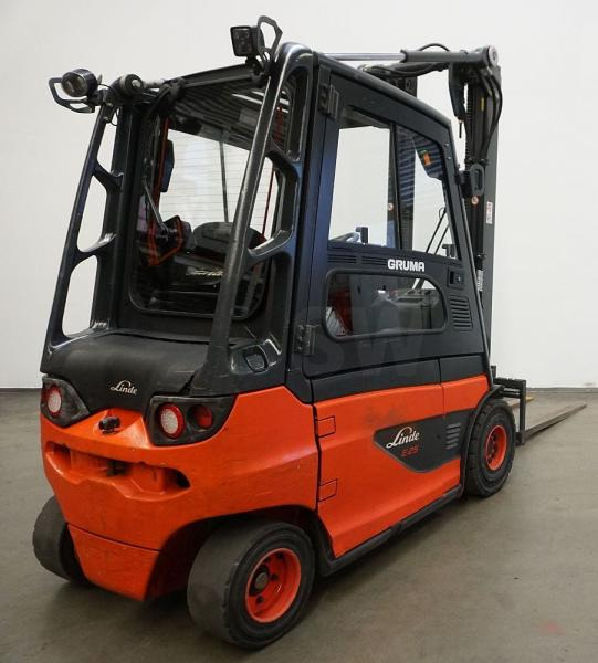 Linde E 25 387 - Electric forklift: picture 2 Linde E 25 387 - Electric forklift: picture 2
