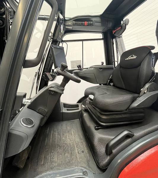 Linde H 35 D 1202 - Diesel forklift: picture 3 Linde H 35 D 1202 - Diesel forklift: picture 3