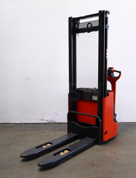 Linde L 10 1172 - Stacker: picture 3 Linde L 10 1172 - Stacker: picture 3