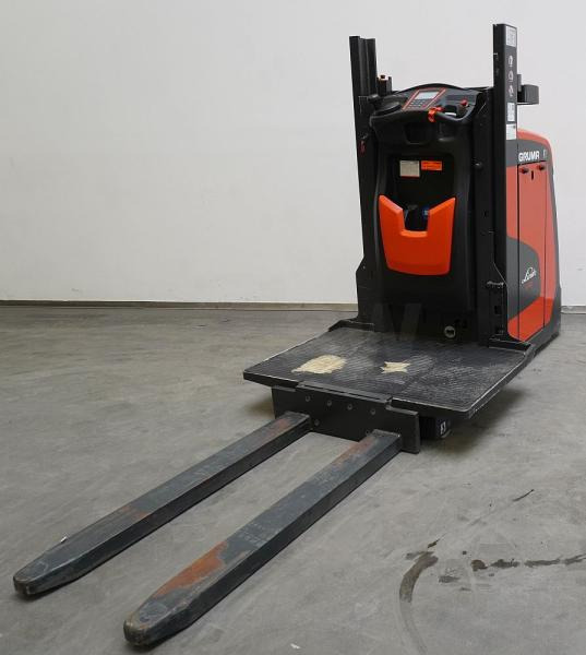 Linde V 10-02 5212 - Order picker: picture 4 Linde V 10-02 5212 - Order picker: picture 4