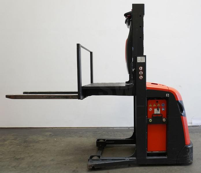 Linde V 10 5212 - Electric forklift: picture 4 Linde V 10 5212 - Electric forklift: picture 4