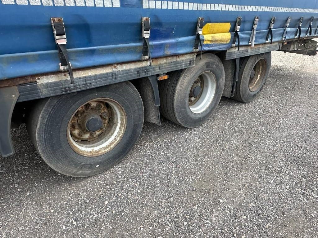 Krone SD 1365 - Curtainsider semi-trailer: picture 4 Krone SD 1365 - Curtainsider semi-trailer: picture 4