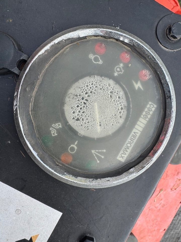 Case Vibromax 152k  - Compactor: picture 3 Case Vibromax 152k  - Compactor: picture 3