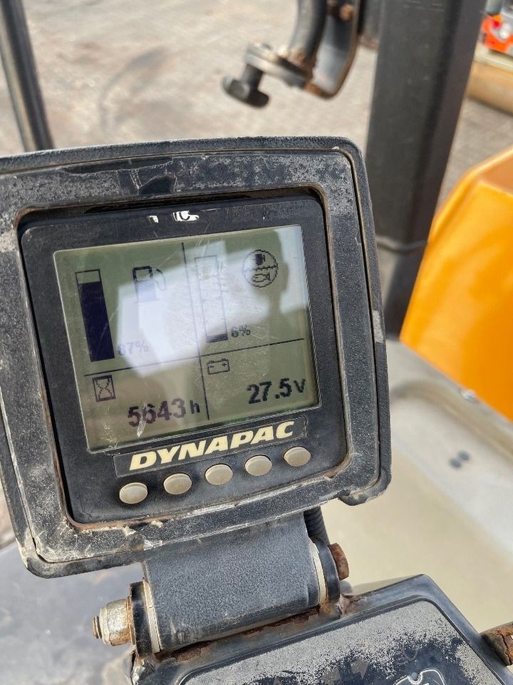 Road roller Dynapac CC 224 HF: picture 18