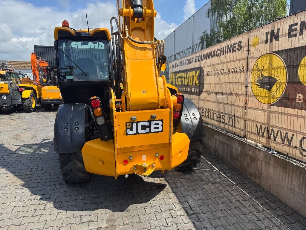 JCB 540-140 - Telescopic handler: picture 4 JCB 540-140 - Telescopic handler: picture 4