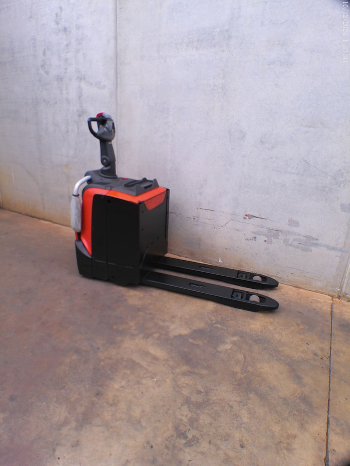 BT LPE 200 - Pallet truck: picture 4 BT LPE 200 - Pallet truck: picture 4