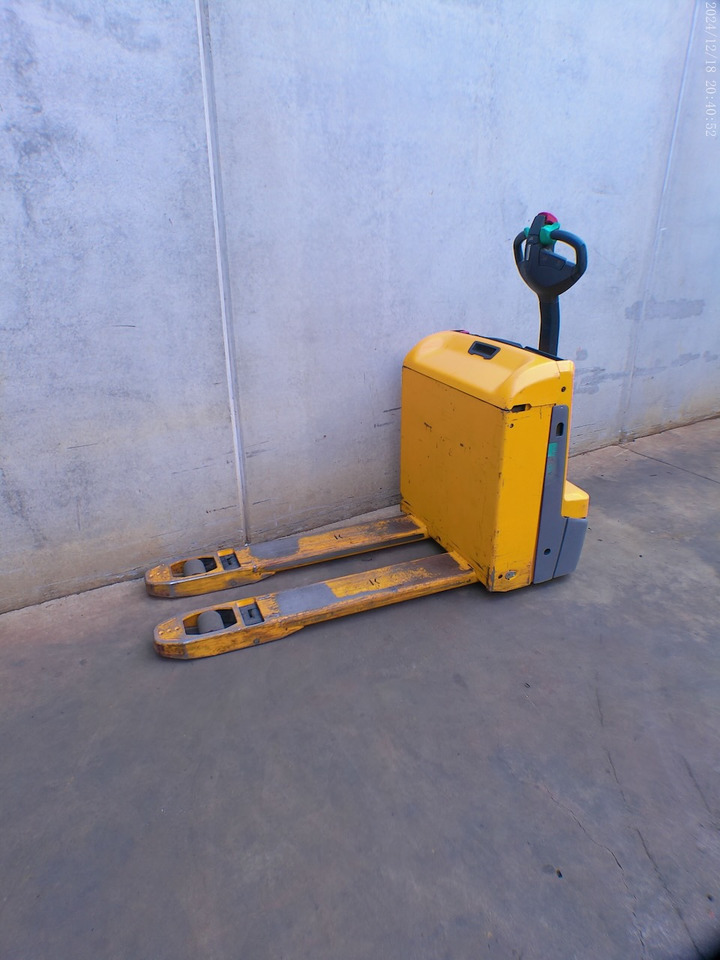 Jungheinrich EJE 118 LI-ION - Pallet truck: picture 2 Jungheinrich EJE 118 LI-ION - Pallet truck: picture 2