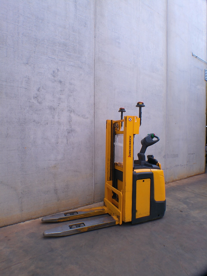 Jungheinrich ERC 216 240 ZT - Stacker: picture 2 Jungheinrich ERC 216 240 ZT - Stacker: picture 2