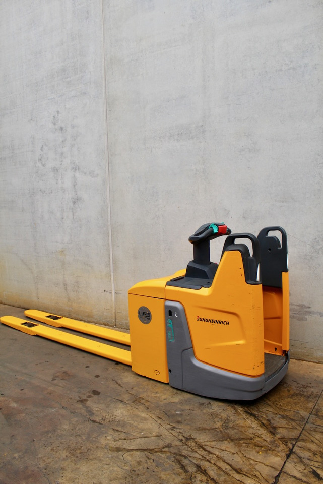 Jungheinrich ERE 125 LI-ION - Pallet truck: picture 1 Jungheinrich ERE 125 LI-ION - Pallet truck: picture 1