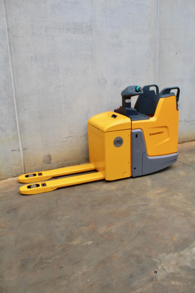 Jungheinrich ERE 225 LI-ION - Pallet truck: picture 2 Jungheinrich ERE 225 LI-ION - Pallet truck: picture 2
