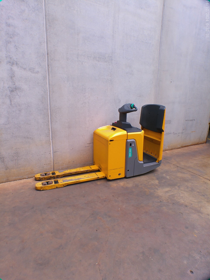 Jungheinrich ERE 225 - Pallet truck: picture 2 Jungheinrich ERE 225 - Pallet truck: picture 2