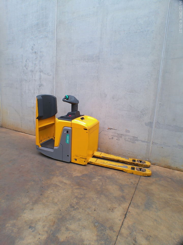 Jungheinrich ERE 225 - Pallet truck: picture 4 Jungheinrich ERE 225 - Pallet truck: picture 4