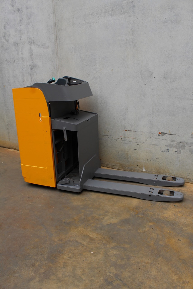 Jungheinrich ESE 120 - Pallet truck: picture 4 Jungheinrich ESE 120 - Pallet truck: picture 4