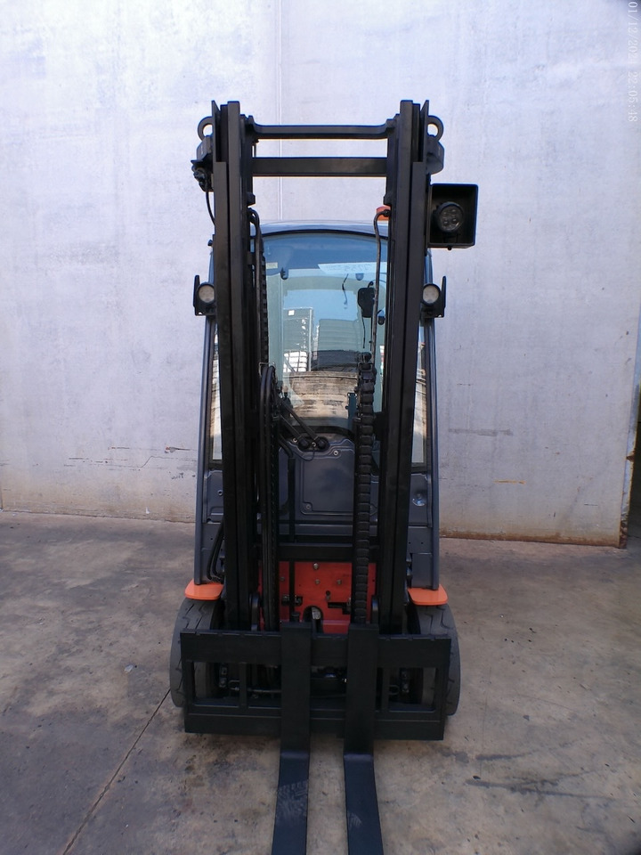 Toyota 8FBE15T - Electric forklift: picture 5 Toyota 8FBE15T - Electric forklift: picture 5