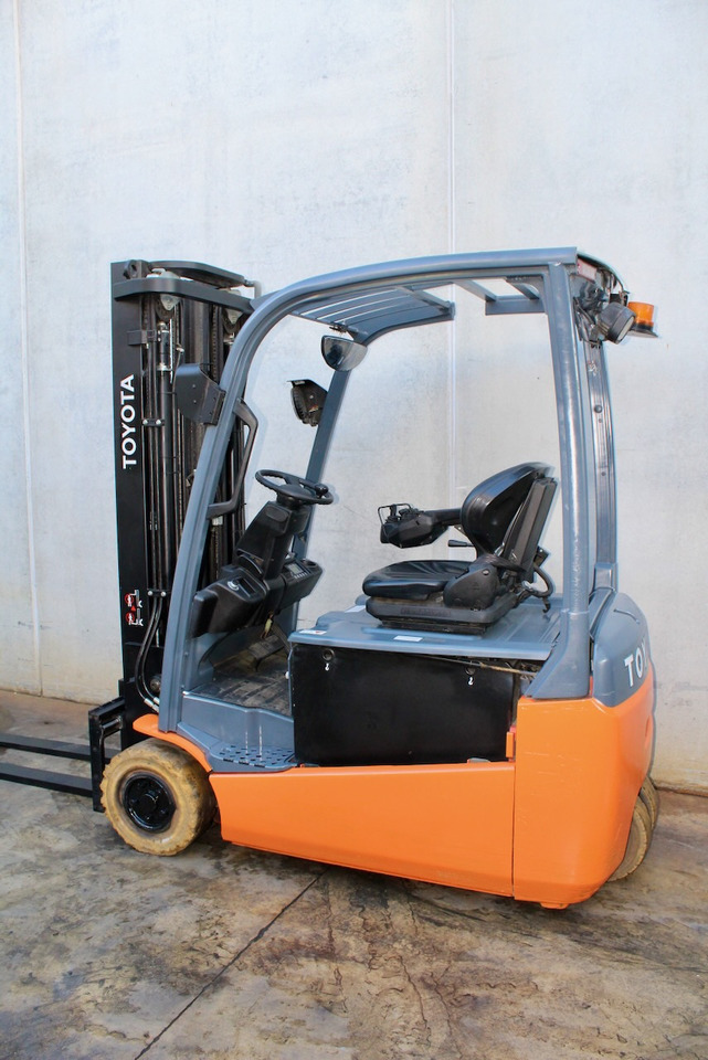 Toyota 8FBE16T - Electric forklift: picture 4 Toyota 8FBE16T - Electric forklift: picture 4