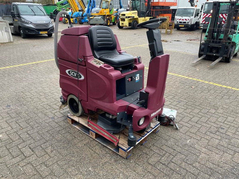 Minuteman Powerboss SC2832E - Scrubber dryer: picture 4 Minuteman Powerboss SC2832E - Scrubber dryer: picture 4