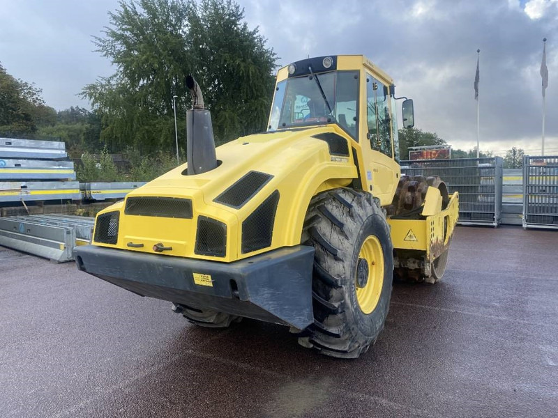 Bomag BW 213 P D H-4 - Roller: picture 4 Bomag BW 213 P D H-4 - Roller: picture 4