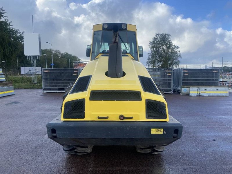 Bomag BW 213 P D H-4 - Roller: picture 5 Bomag BW 213 P D H-4 - Roller: picture 5