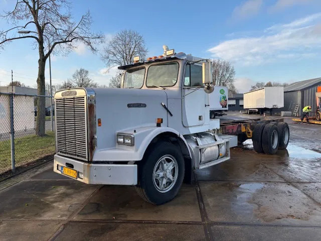 Freightliner 3 AXLE RIGID 6x4 chassis cabine - Cab chassis truck: picture 1 Freightliner 3 AXLE RIGID 6x4 chassis cabine - Cab chassis truck: picture 1