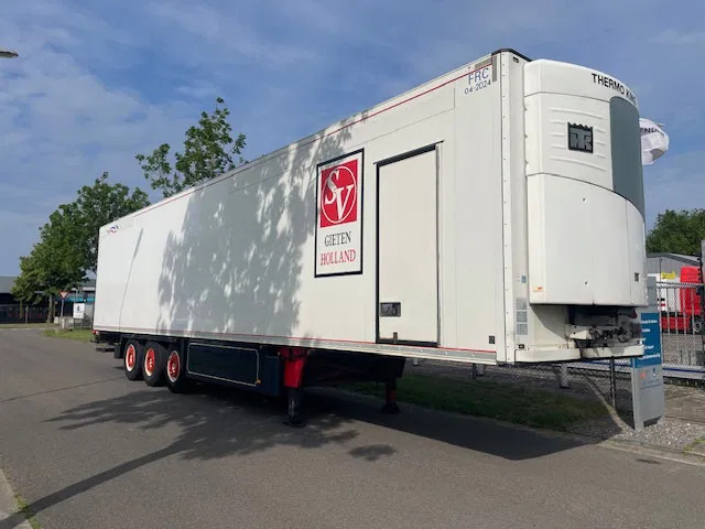 Schmitz Cargobull Frigo Thermoking SLX 2x lift axle MOT 02-2026 - Isothermal semi-trailer: picture 3 Schmitz Cargobull Frigo Thermoking SLX 2x lift axle MOT 02-2026 - Isothermal semi-trailer: picture 3