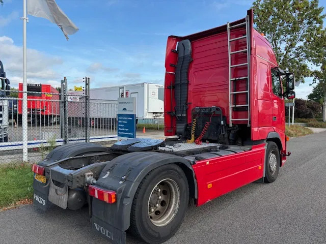 Volvo FH 12 480 Globe XL Euro 5 7B chassis tyres new - Tractor unit: picture 5 Volvo FH 12 480 Globe XL Euro 5 7B chassis tyres new - Tractor unit: picture 5