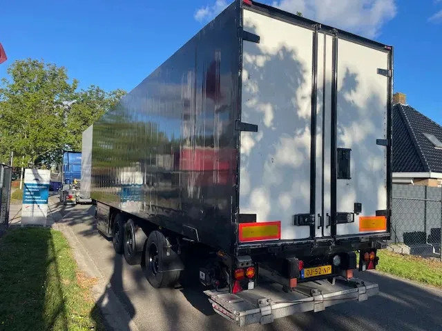 Leasing of Van Eck UT-3B Steering axle 260 cm insteek Frigo carrier vector UT-3B H= 260 W= 250cm Van Eck UT-3B Steering axle 260 cm insteek Frigo carrier vector UT-3B H= 260 W= 250cm: picture 6