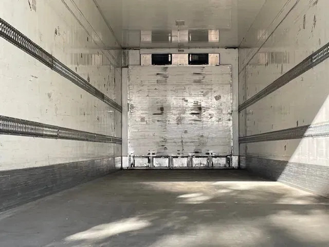 Leasing of Van Eck UT-3B Steering axle 260 cm insteek Frigo carrier vector UT-3B H= 260 W= 250cm Van Eck UT-3B Steering axle 260 cm insteek Frigo carrier vector UT-3B H= 260 W= 250cm: picture 13