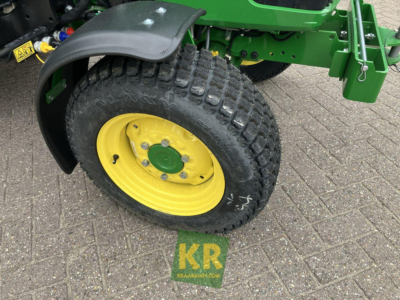 New Compact tractor 3039R John Deere: picture 12