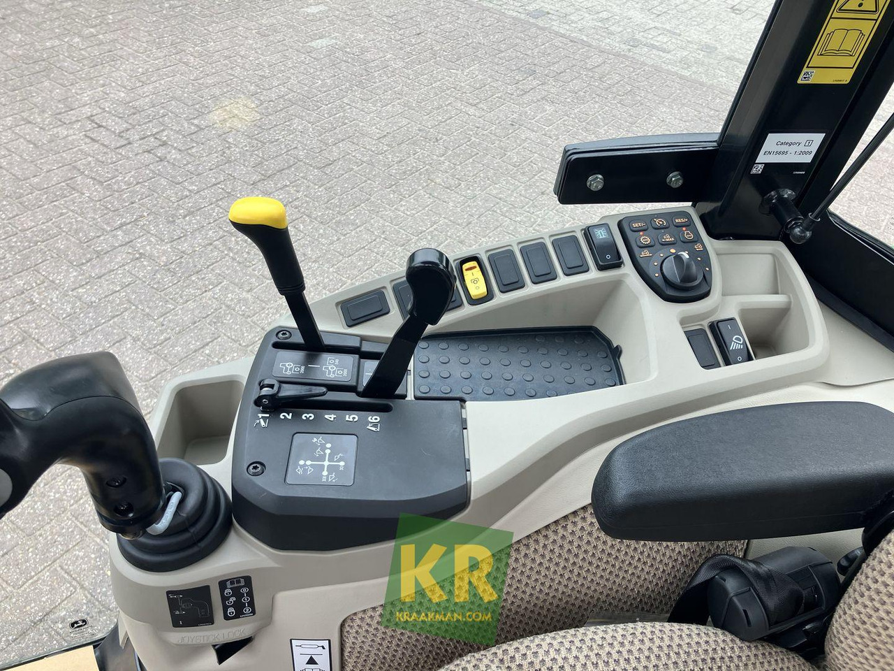 New Compact tractor 3039R John Deere: picture 8