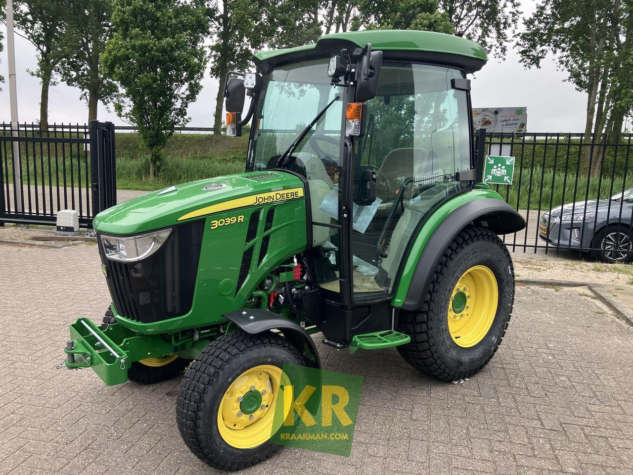 New Compact tractor 3039R John Deere: picture 11