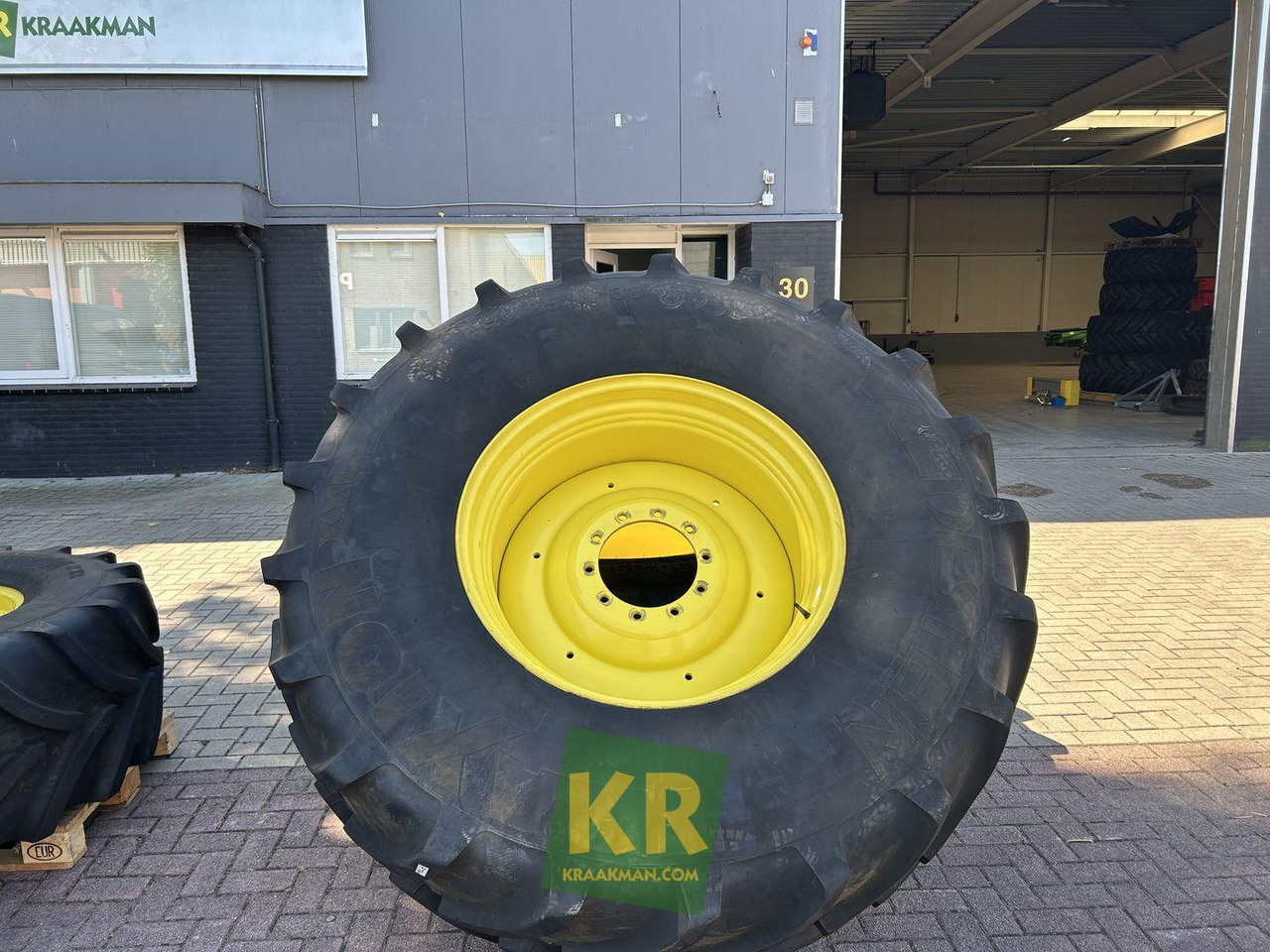 Banden Vredestein Vredestein - Wheel and tire package for Agricultural machinery: picture 2 Banden Vredestein Vredestein - Wheel and tire package for Agricultural machinery: picture 2