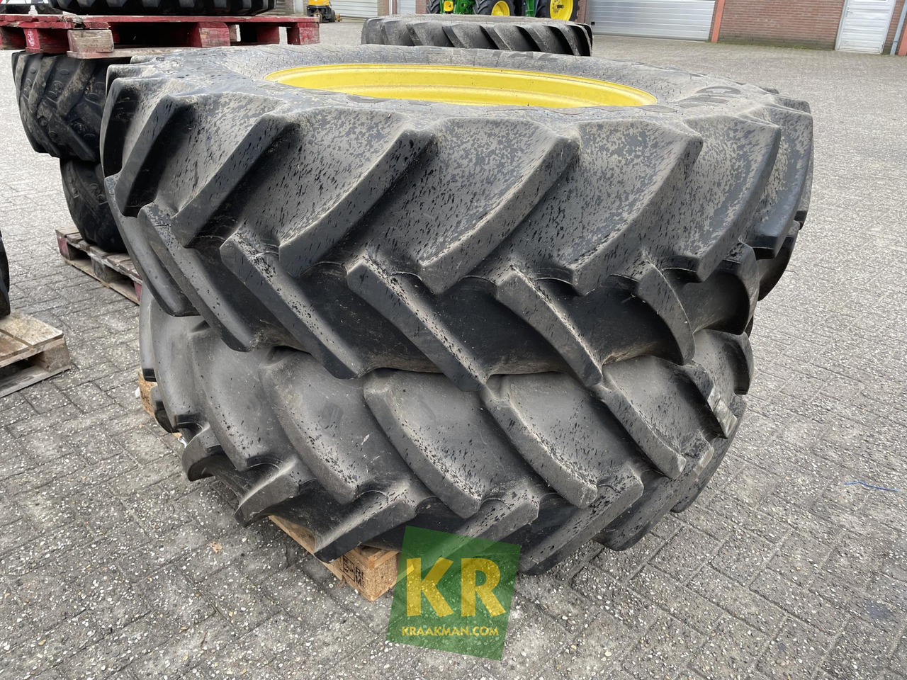 Continental Banden Continental - Wheel and tire package for Agricultural machinery: picture 2 Continental Banden Continental - Wheel and tire package for Agricultural machinery: picture 2