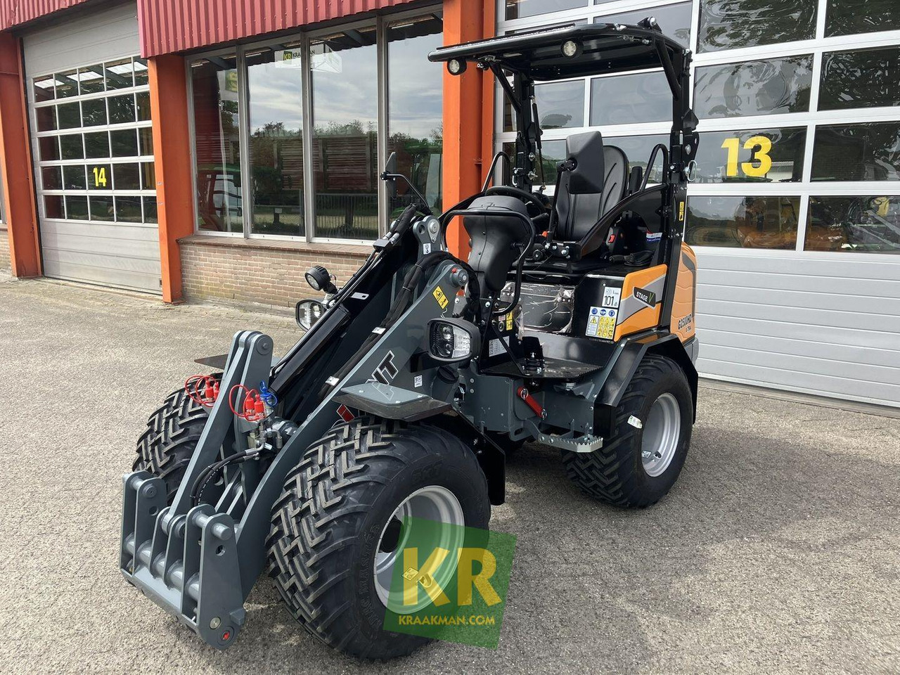 G2500 X-tra HD Giant - Compact loader: picture 1 G2500 X-tra HD Giant - Compact loader: picture 1