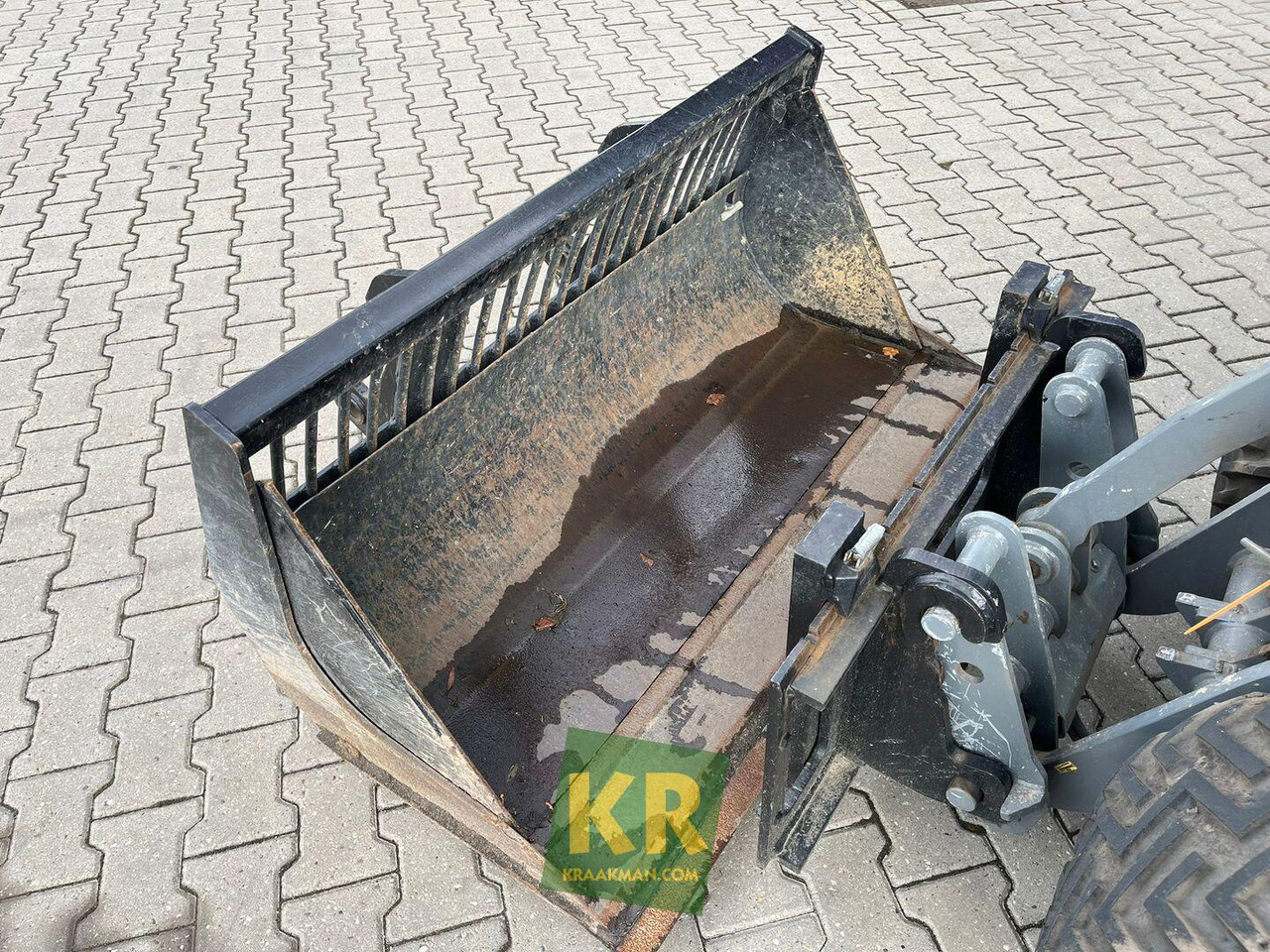 Compact loader Giant D332: picture 16
